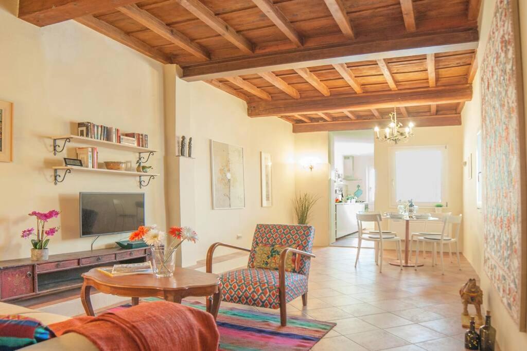 Apartamento Cozy Macci Flat 4 People Near Santa Croce Square